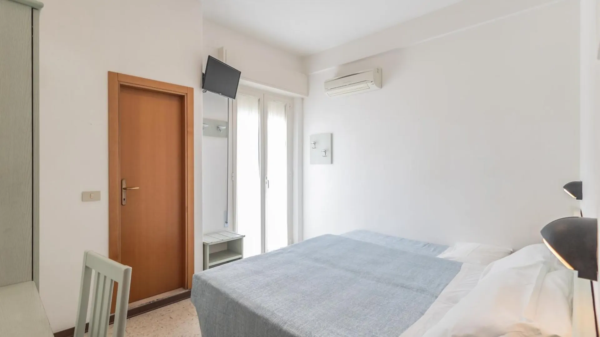 **  Hotel Leonardo Cattolica Italy
